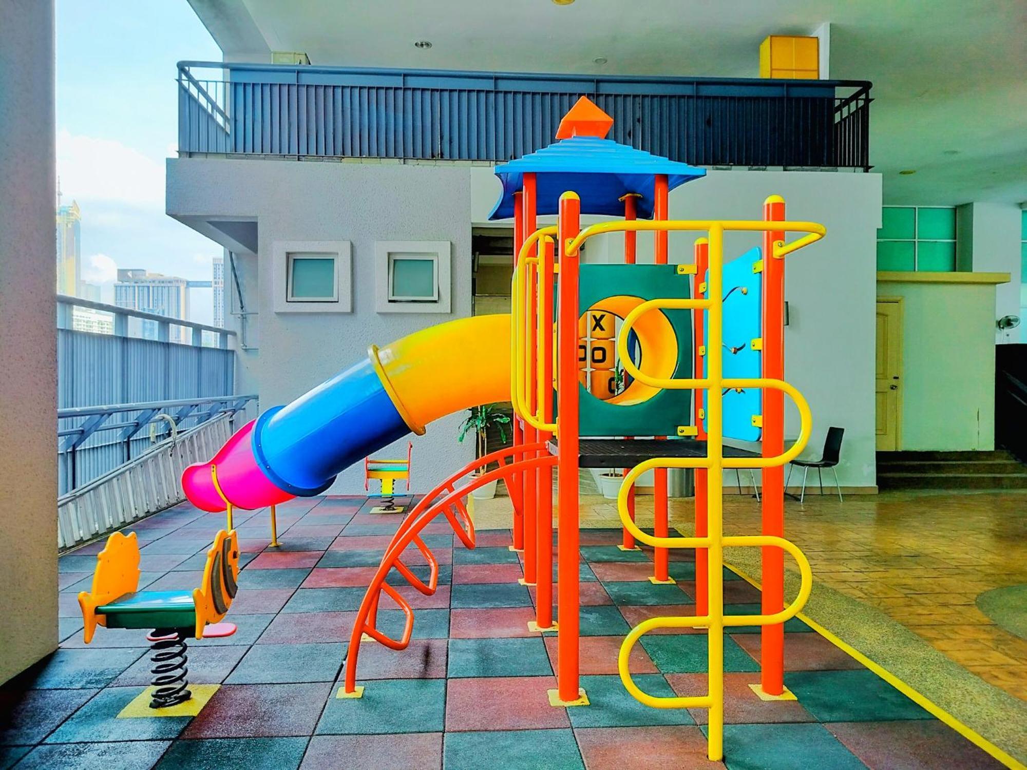 Pangsapuri Seri Serviced Klcc, Future Star Kuala Lumpur